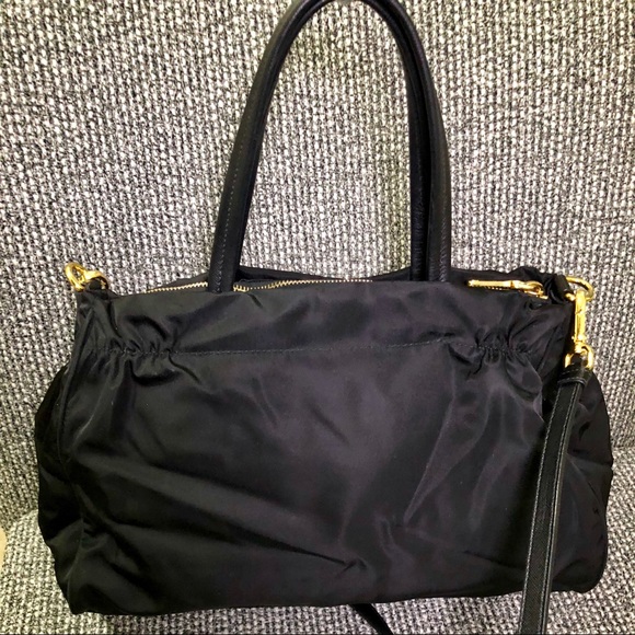 Prada handbag with a crossover strap - Picture 2 of 8